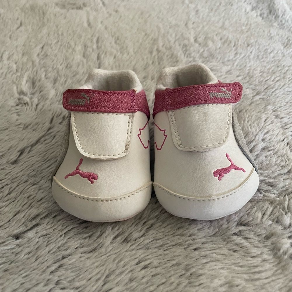 New Puma Crib Shoes Size 1 Metallic Pink, Silver and White